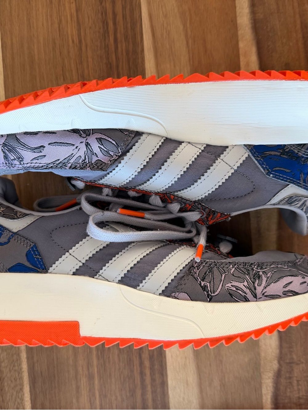 Rare adidas Retropy E5 Floral sneakers Low-Top Sneakers